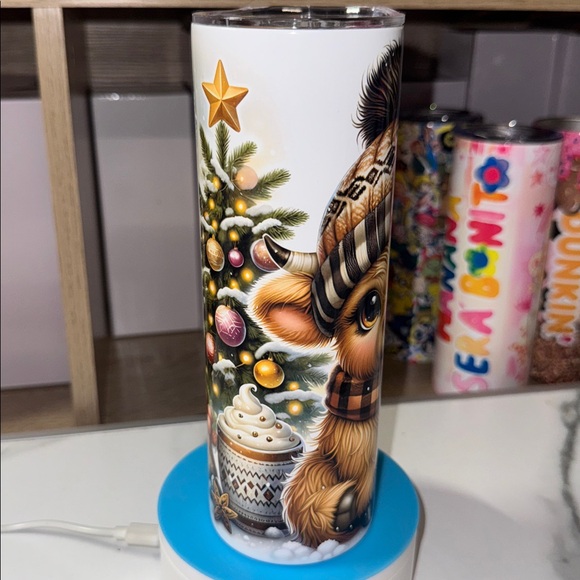 20oz Christmas Highland Cow Tumbler - Picture 2 of 6